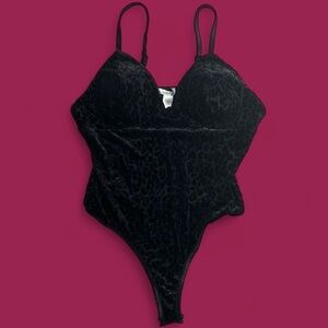 Bozzolo Black Velvet Leopard Print Bodysuit